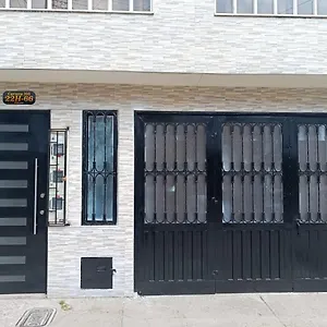 https://habitacion-serca-al-aeropuerto.hotels-bogota.net