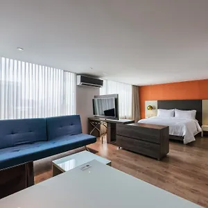 https://holiday-inn-express.colombiamedellinhotels.com